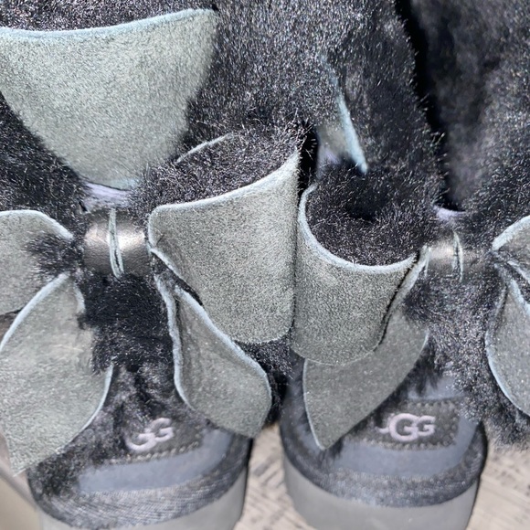UGG Boots size 6 - Picture 1 of 5